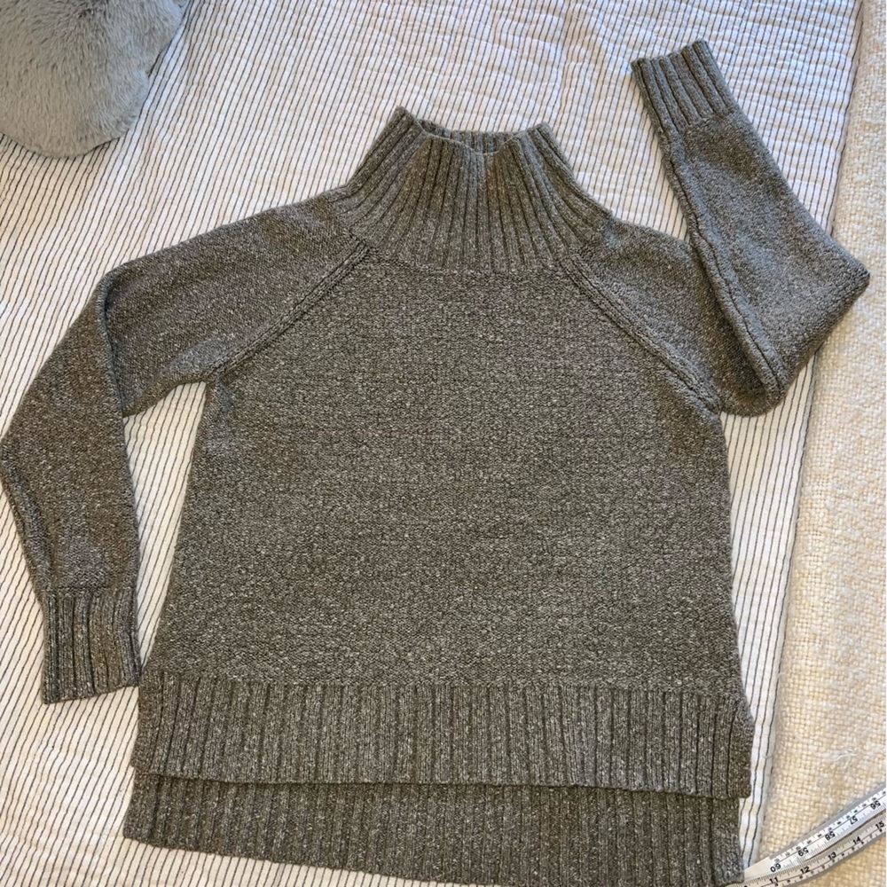 H&M Oversized Grey Mock Neck Sweater xsmall